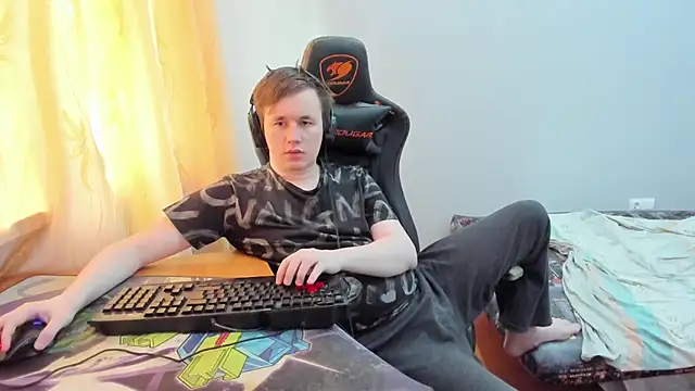 iliaskrislove Chat XXX live