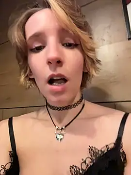 Czat XXX na żywo – Liya__Love