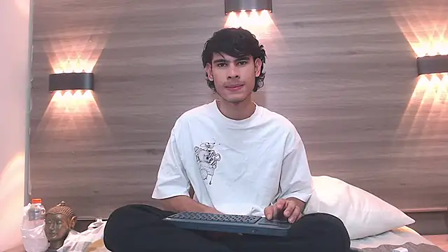 Kevin_Brooks1 Chat XXX in diretta