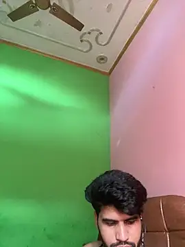 BIGGGGGBOYYYYY Show in webcam
