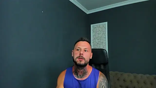 BrianHunts Adlı Modelin Canlı XXX Sohbeti