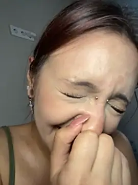 XXX chat uživo modela DriveThruCiri