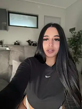 Czat XXX na żywo – LilMisIndianx