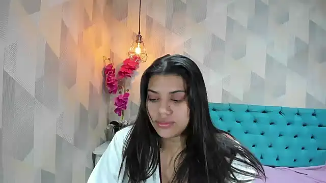 LindaBreeS Adlı Modelin Canlı XXX Sohbeti