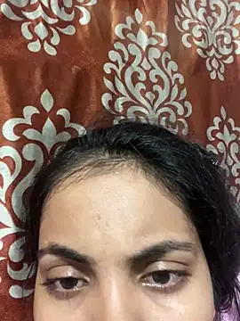 Sandhya_77 Adlı Modelin Canlı XXX Sohbeti