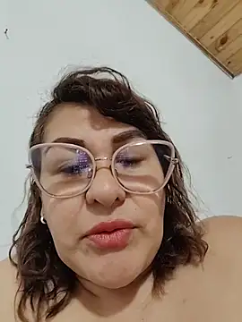AlexxiaaMat élő XXX-chatje