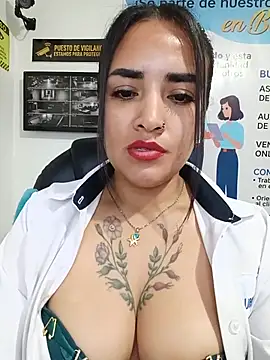 MAYE__13n Live XXX chat
