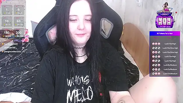 your_8a8y's Live XXX Chat