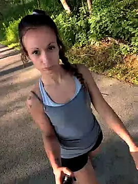 Pokazy przed kamerką – LexiLuxi