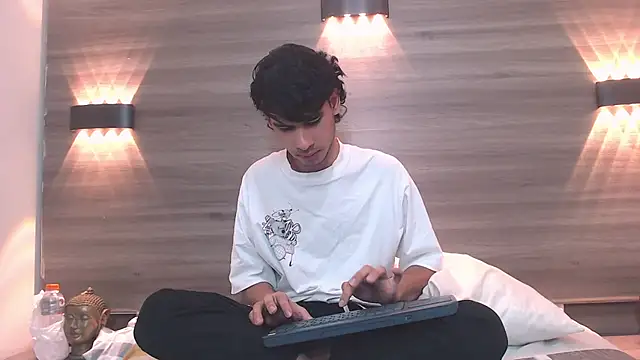 Kevin_Brooks1's Live XXX Chat