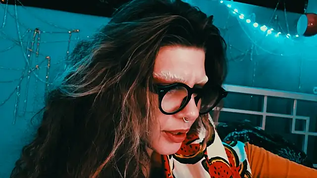 Chat +18 de VivienDarkbloom ao vivo