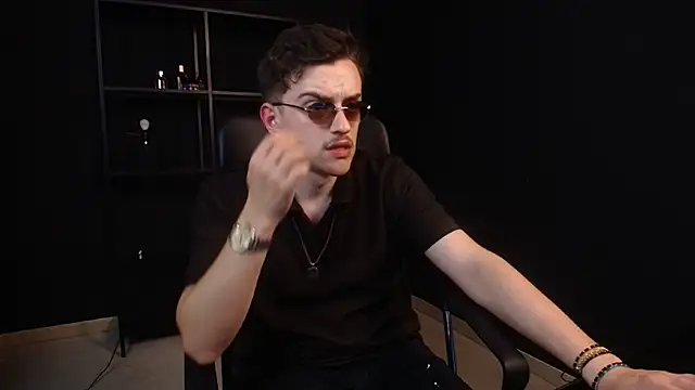 FelixStarkk 라이브 XXX 채팅