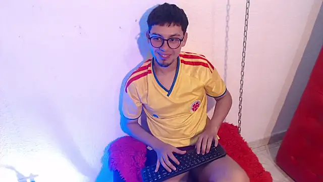 Chat +18 de Maximo_Lux ao vivo