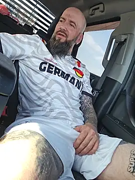 Beardedtattood – Live XXX-chat