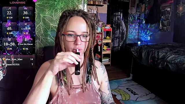 Czat XXX na żywo – LisaFoxy_y