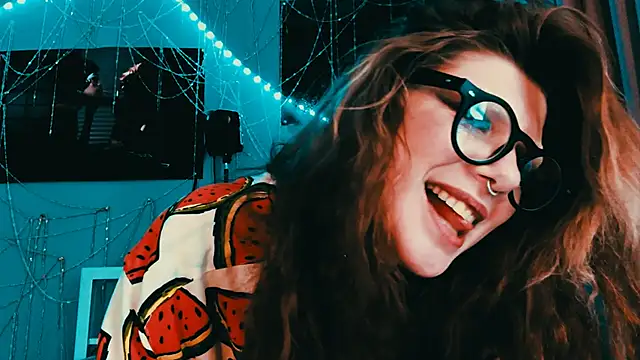 دردشة VivienDarkbloom الجنسية المباشرة