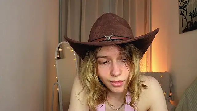 MilanaRayy Live XXX-Chat