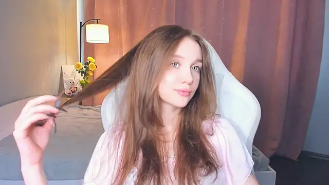 SharriSang élő XXX-chatje