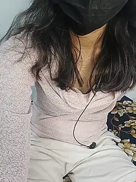 Chat +18 de Tamil_Bhavana ao vivo