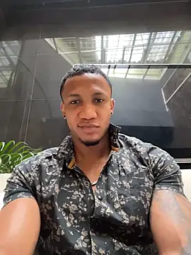 LoganVarela Chat XXX live