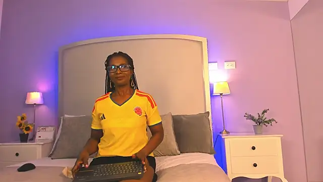 salome_moon_ Adlı Modelin Canlı XXX Sohbeti