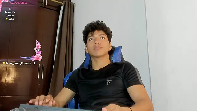 Maximiliano_Young Webcam show