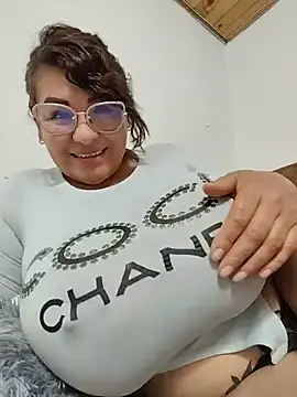 Chat XXX Live AlexxiaaMat
