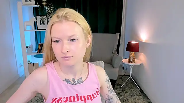 Laly_Peach Chat XXX in diretta