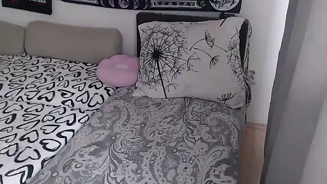 XXX chat uživo modela AlienforTwenty