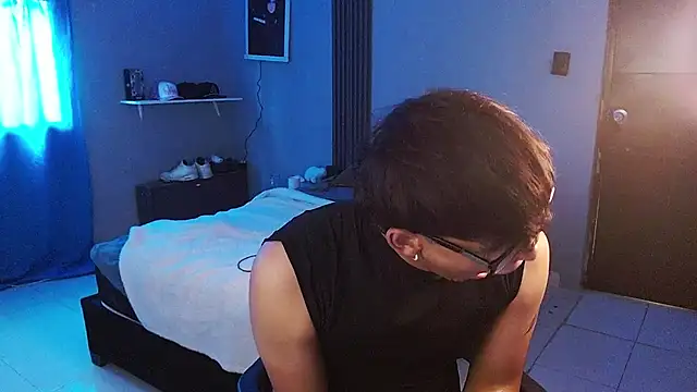 Mr_yisuzz – Naživo XXX chat
