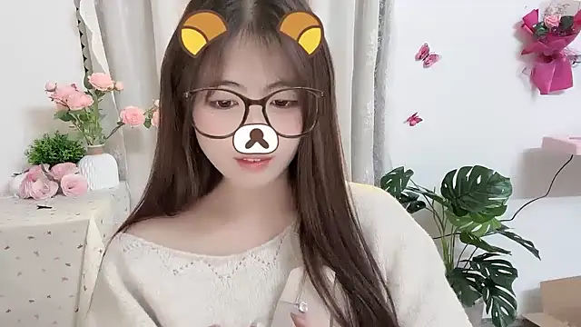 MIJ-Uwuu Adlı Modelin Canlı XXX Sohbeti