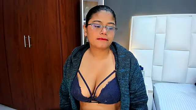 yeral2017's Live XXX Chat