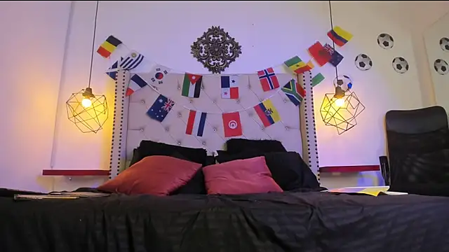 Lyam_Voss Adlı Modelin Canlı XXX Sohbeti
