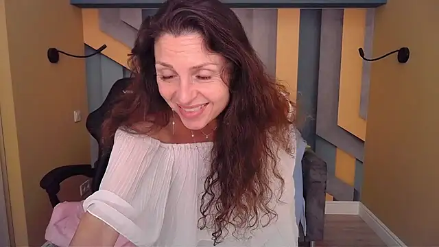 EllaLong's Live XXX Chat