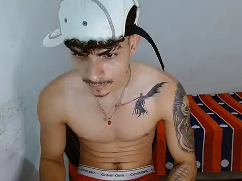 Arzu_08 élő XXX-chatje