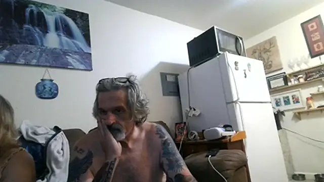 Harley1414Vicky élő XXX-chatje