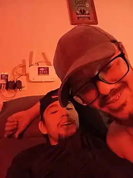 Chat +18 de TheoCachaceiro ao vivo