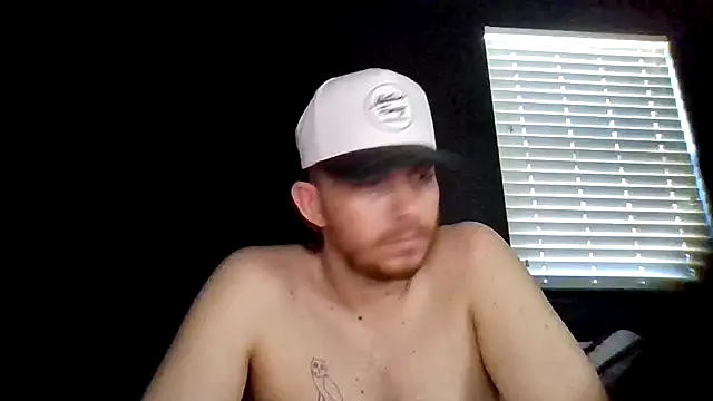 Chat XXX en directo de Mikecloudyhawk
