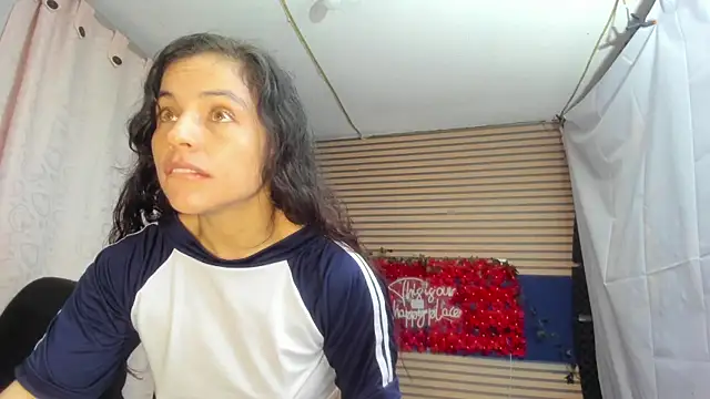 rosse_2504's Live XXX Chat