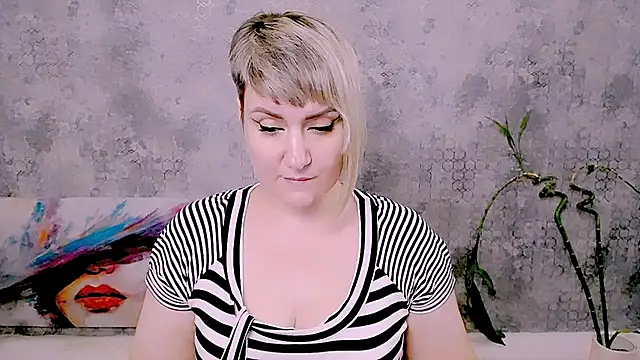 Djullia – Live XXX-chat