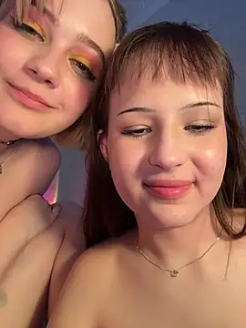 TwixGirlssXX – Live XXX-chat