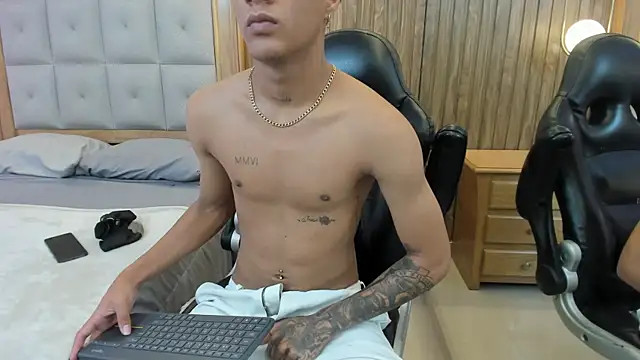 Chat XXX en directo de Mael_Jason