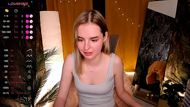 แชท XXX สดของ LillianShine
