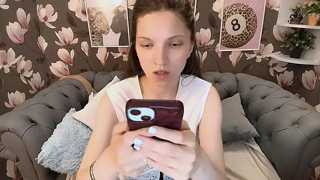 MelaniGrand Live XXX-Chat