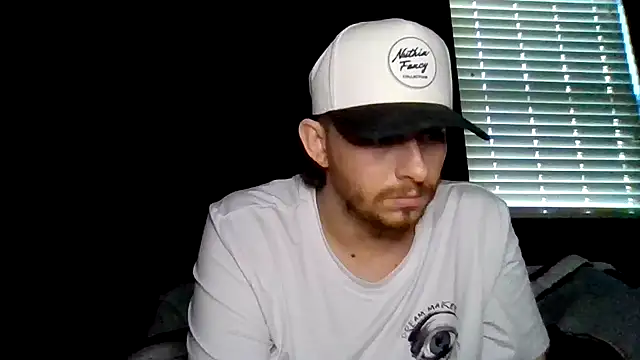 Mikecloudyhawk live XXX chat