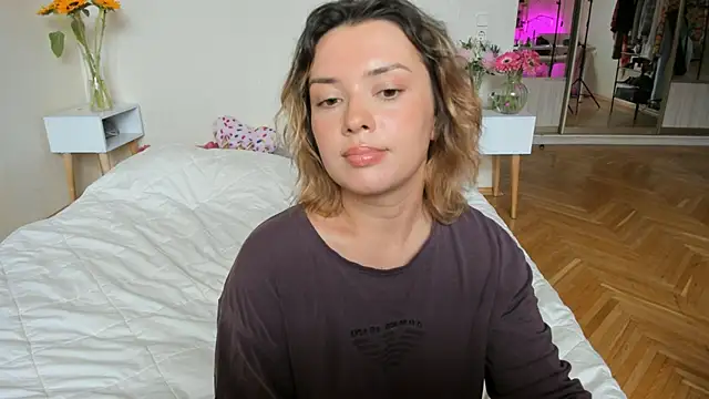 Онлайн чат XXX BrightDani