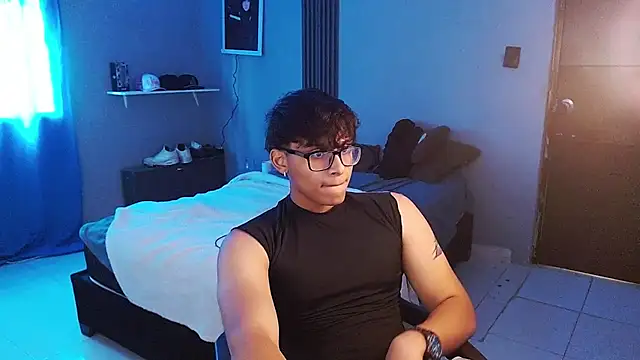 Mr_yisuzzn Live XXX chat