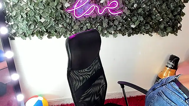 DestinyHills 라이브 XXX 채팅