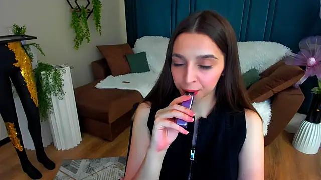 FlirtySpark live XXX chat