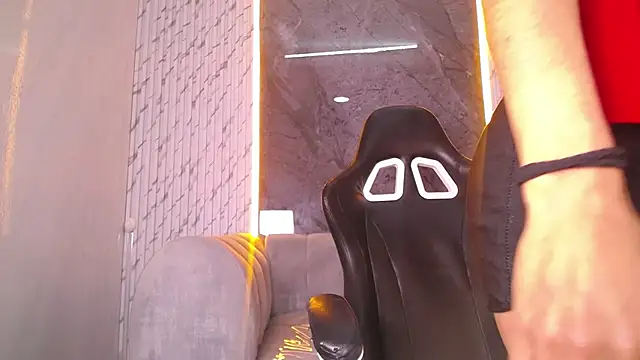 צ'אט XXX בשידור חי של Alina_b_